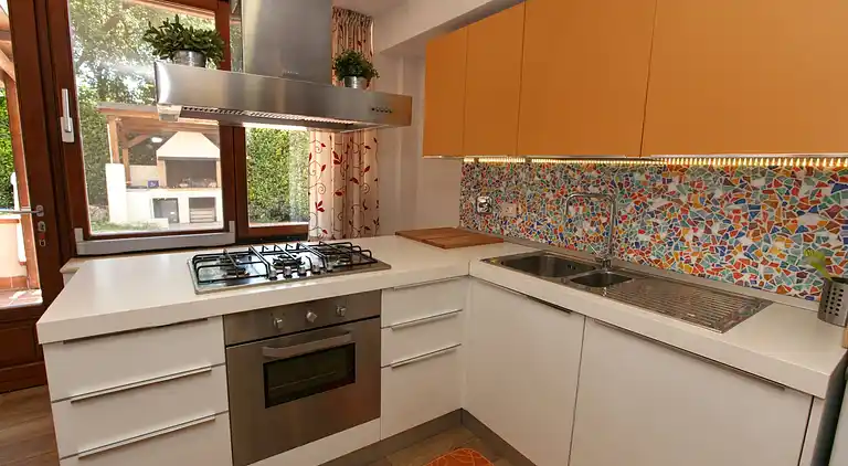 Manor house in San Valentino in Abruzzo Citeriore