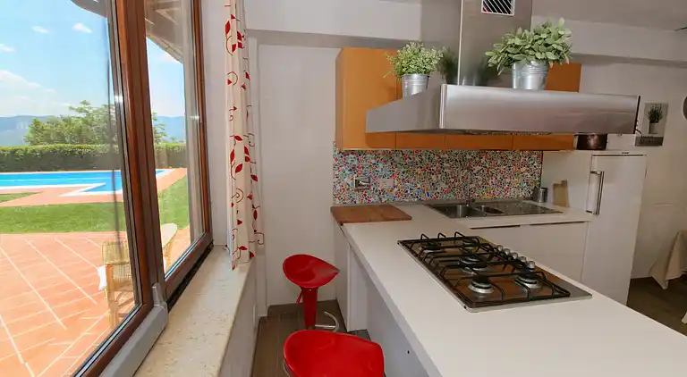 Manor house in San Valentino in Abruzzo Citeriore