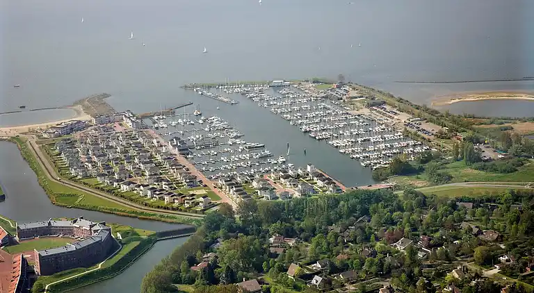 Holiday home in Hellevoetsluis