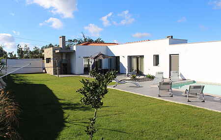 Villa in Salir de Matos