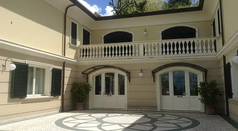 Villa i Montescudo