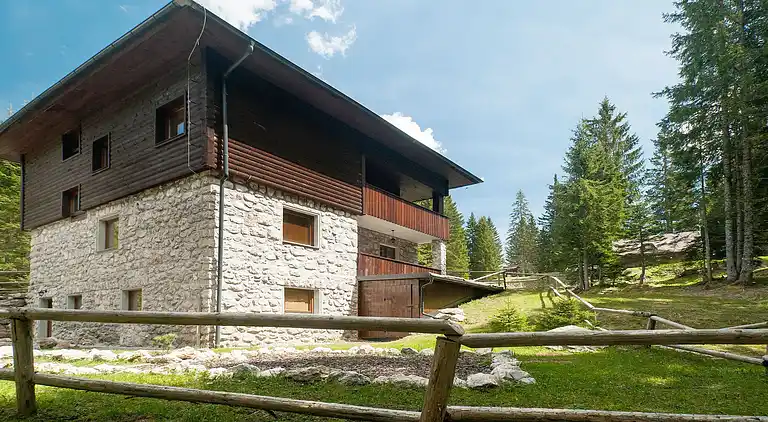 Ferielejlighed i Goreljek