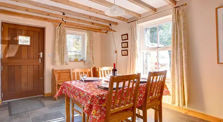 Holiday home in Penrhyndeudraeth