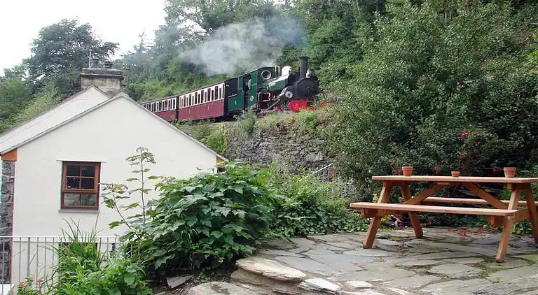 Holiday home in Penrhyndeudraeth