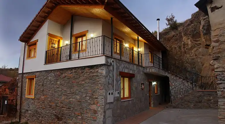 Ferielejlighed i La Omañuela