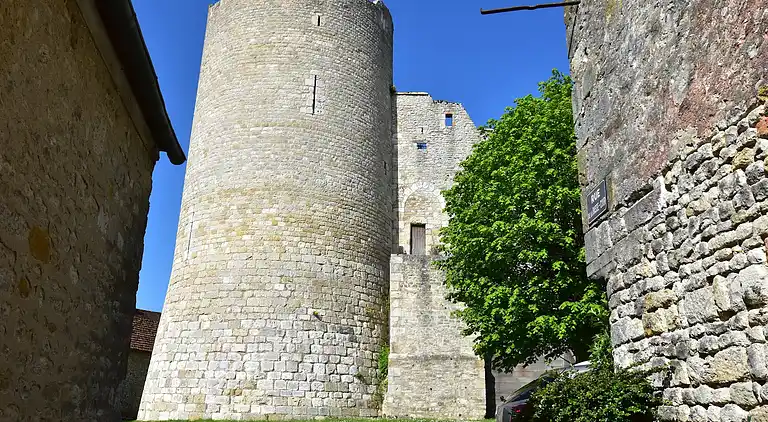 Feriebolig i Yèvre-le-Châtel