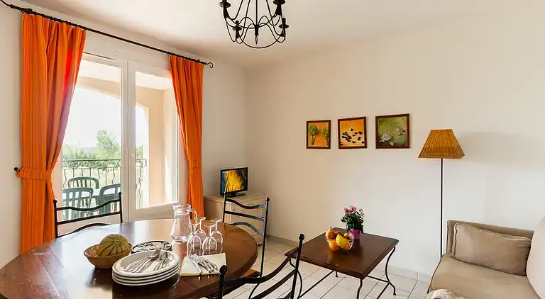 Ferielejlighed i Paradou