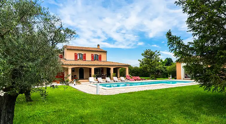 Holiday home in Pernes-les-Fontaines