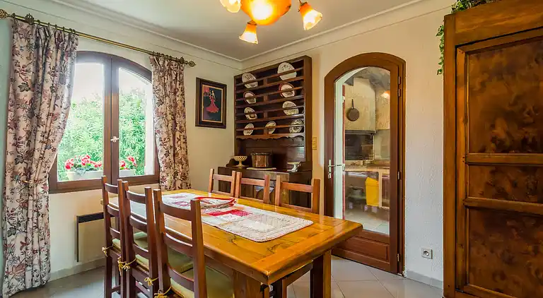 Holiday home in Pernes-les-Fontaines