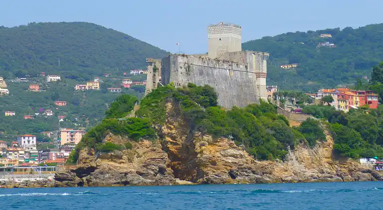 Apartment in Ameglia