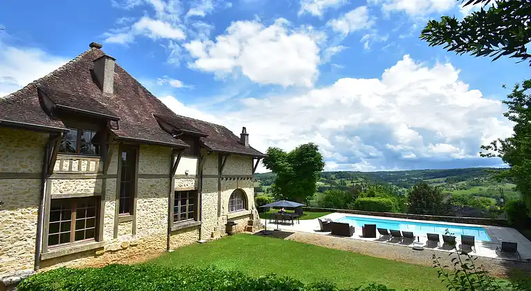 Manor house in Sagelat