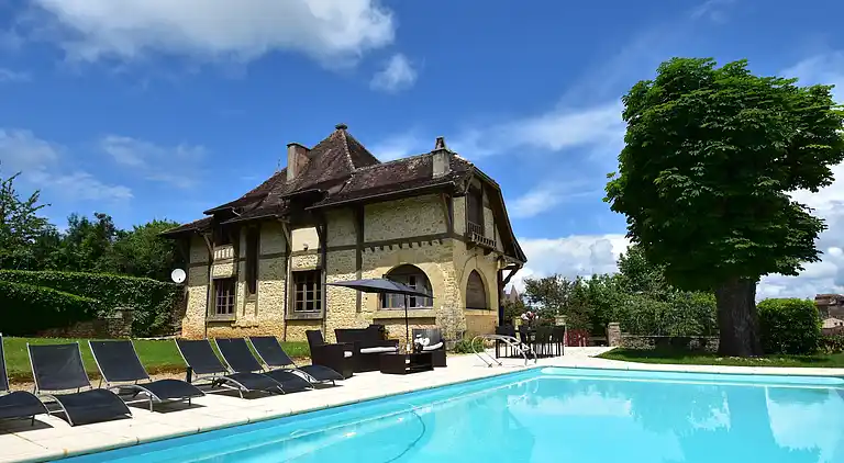 Manor house in Sagelat