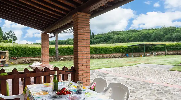 Farm house in Bucine