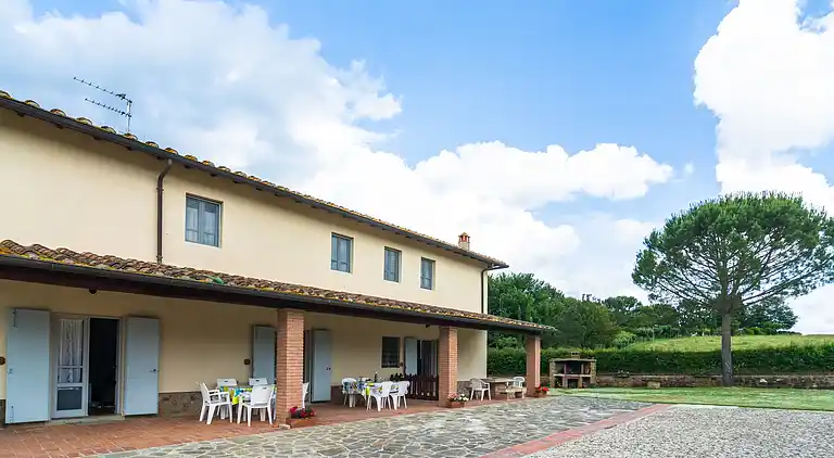 Farm house in Bucine