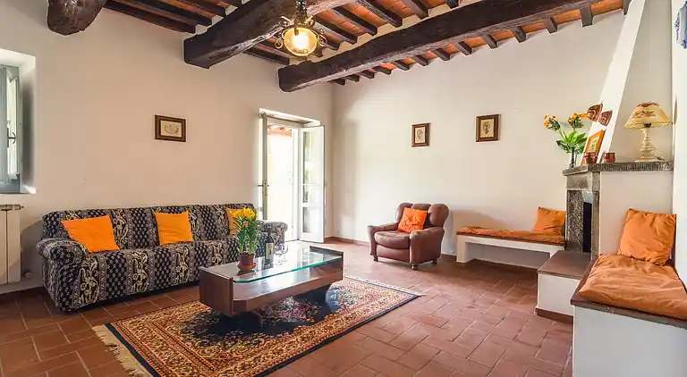 Farm house in Bucine