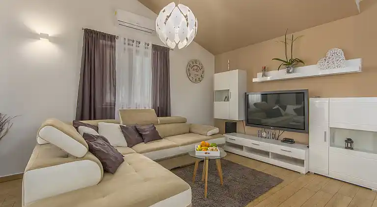 Landhaus in Brečevići