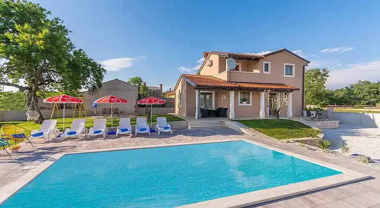 Landhaus in Brečevići