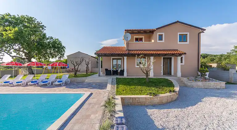 Landhaus in Brečevići