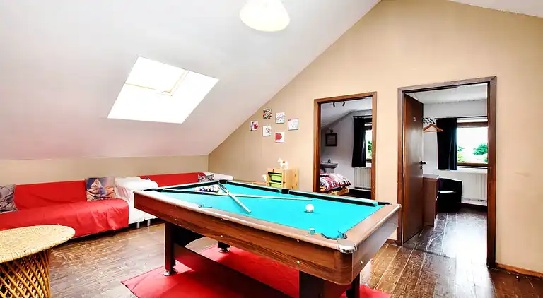 Holiday home in Menil