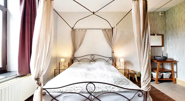 Holiday home in Menil