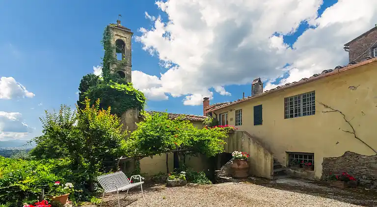 Gårdshus i Carmignano