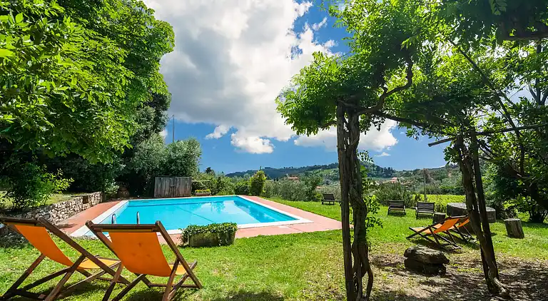 Farm house in Carmignano