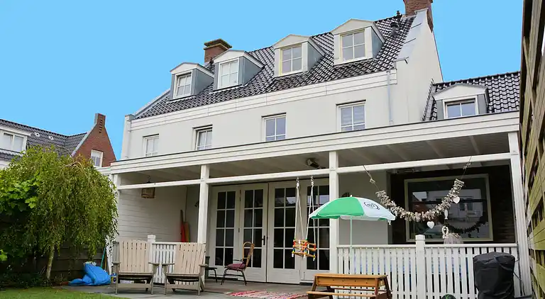 Villa in South Holland