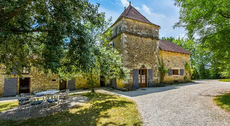 Gårdhus i Saint-Cernin