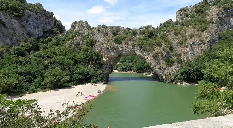 Sommerhus i Vallon-Pont-d'Arc