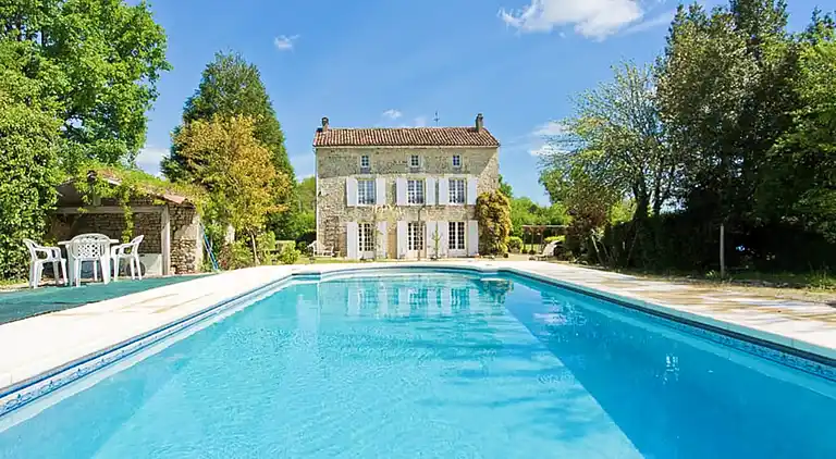 Manor house in Courcôme