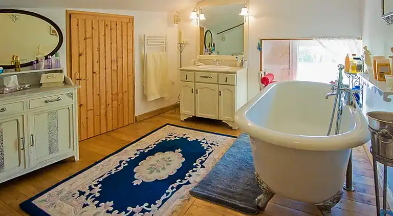 Manor house in Courcôme