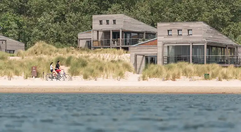 Villa in South Holland