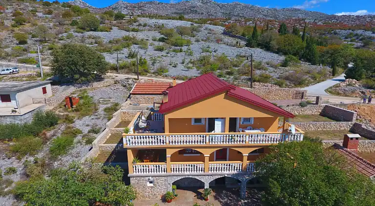 Appartement in Tribanj