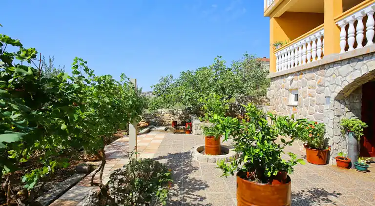 Appartement in Tribanj