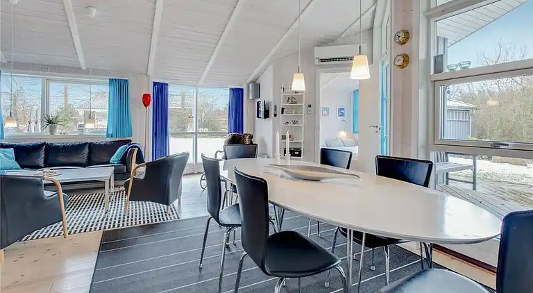 Sommerhus ved Fjellerup Strand