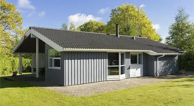 Sommerhus ved Fjellerup Strand