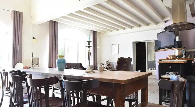 Manor house in La Chapelle-de-Guinchay