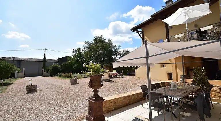 Manor house in La Chapelle-de-Guinchay