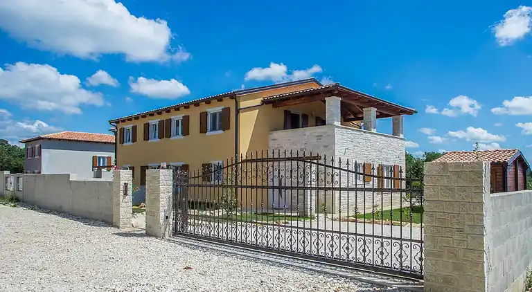 Villa i Šušnjići