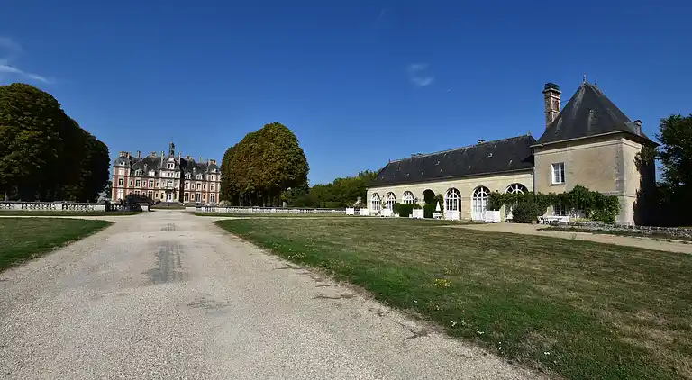 Castle in Lizy-sur-Ourcq
