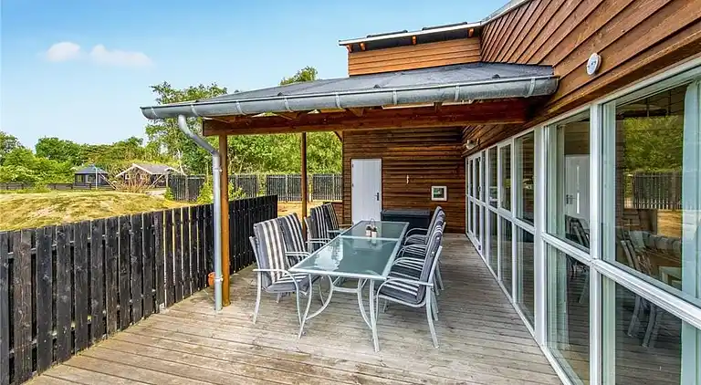 Sommerhus ved Øer Strand