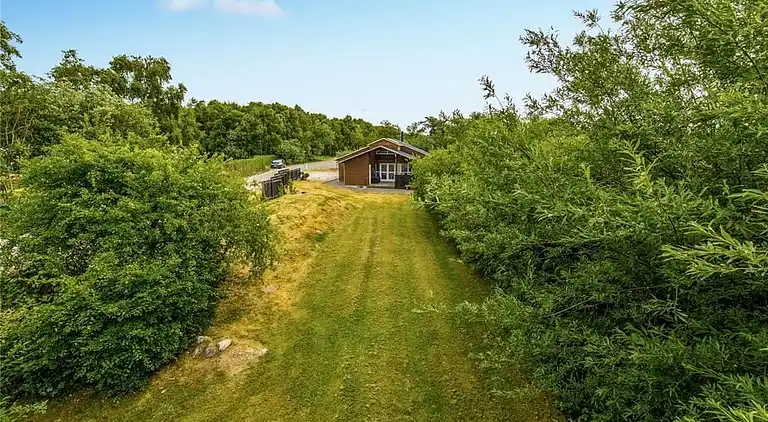 Sommerhus ved Øer Strand