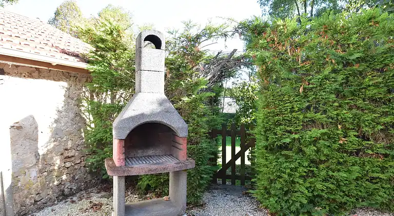 Holiday home in Cours-de-Pile