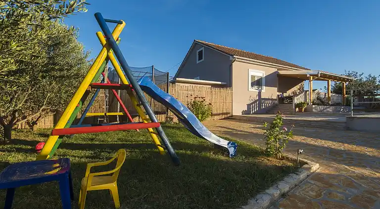 Holiday home in Islam Latinski