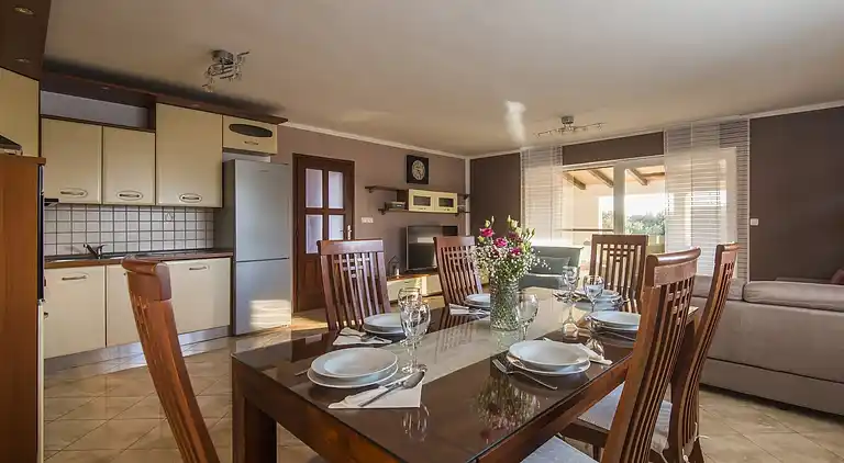 Holiday home in Poličnik