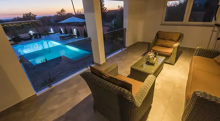 Holiday home in Poličnik