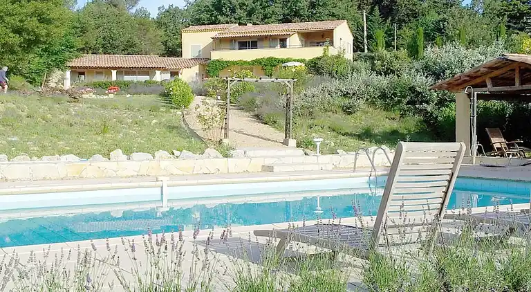 Villa in Saint-Saturnin-lès-Apt