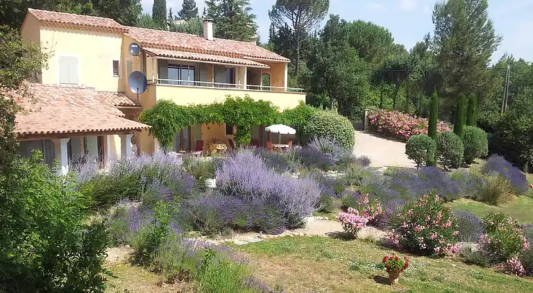 Villa in Saint-Saturnin-lès-Apt