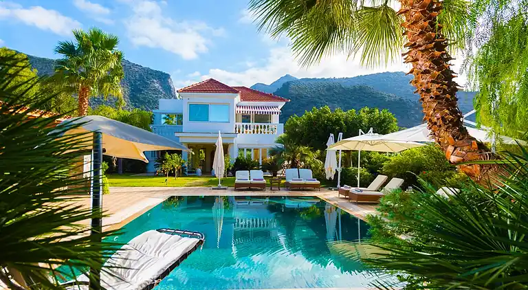 Villa Aphrodite with heated pool and exotic garden