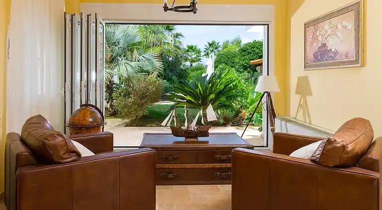 Villa Aphrodite with heated pool and exotic garden